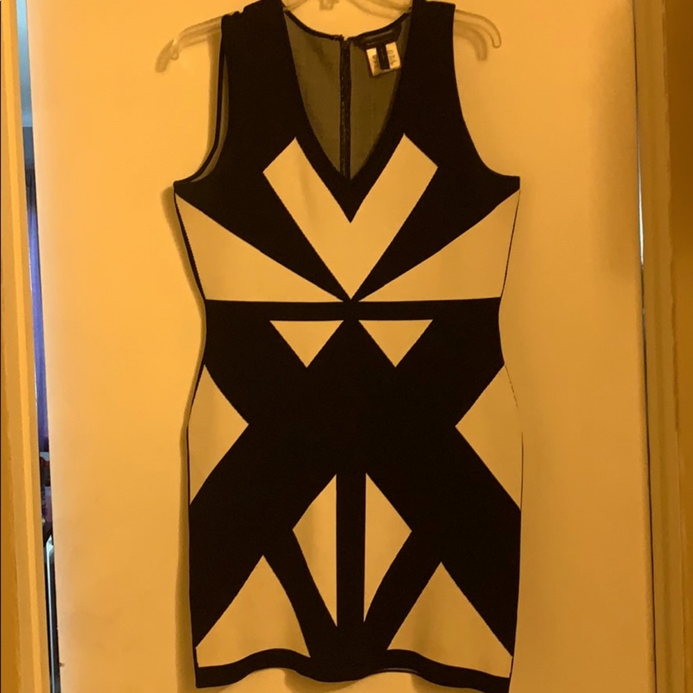 Bcbgmaxazria black and white bandage dress